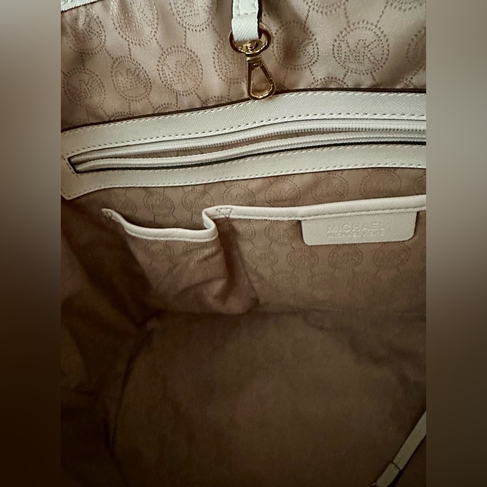 Life Is Too Short To Carry A Boring Handbag - Picture 8 of 16
